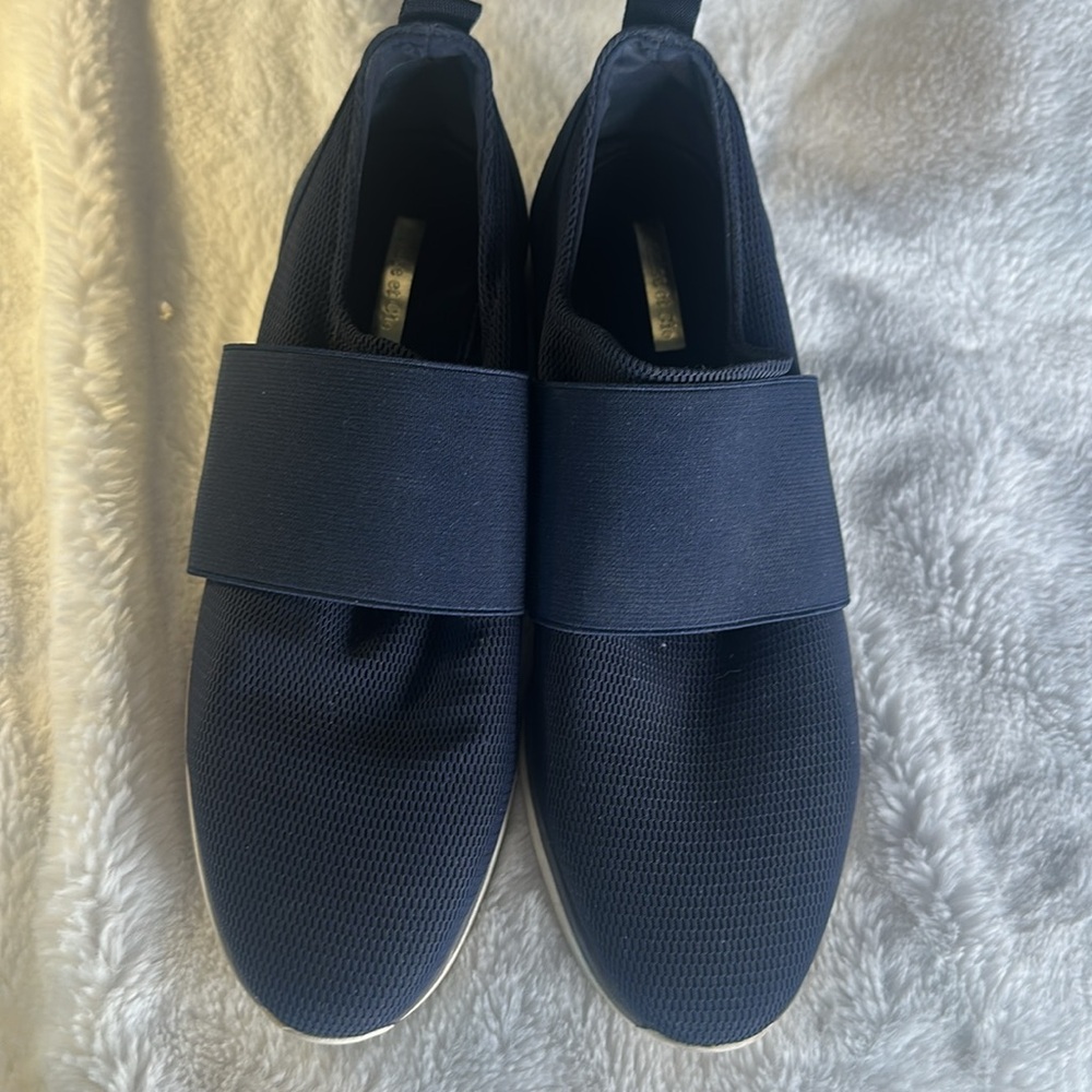 Louise et Cie Navy Slip-On Shoes - Picture 3 of 6